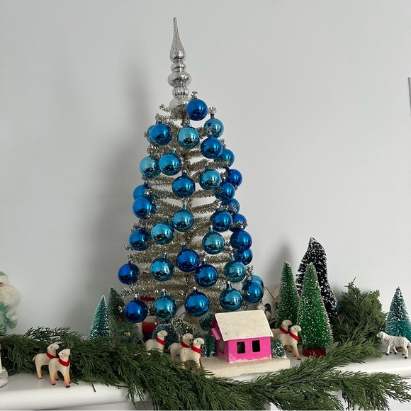 Vintage Christmas Glass Ornaments 3 Boxes of 12 vintage Santa’s Land Blue Orna… - Picture 1 of 16